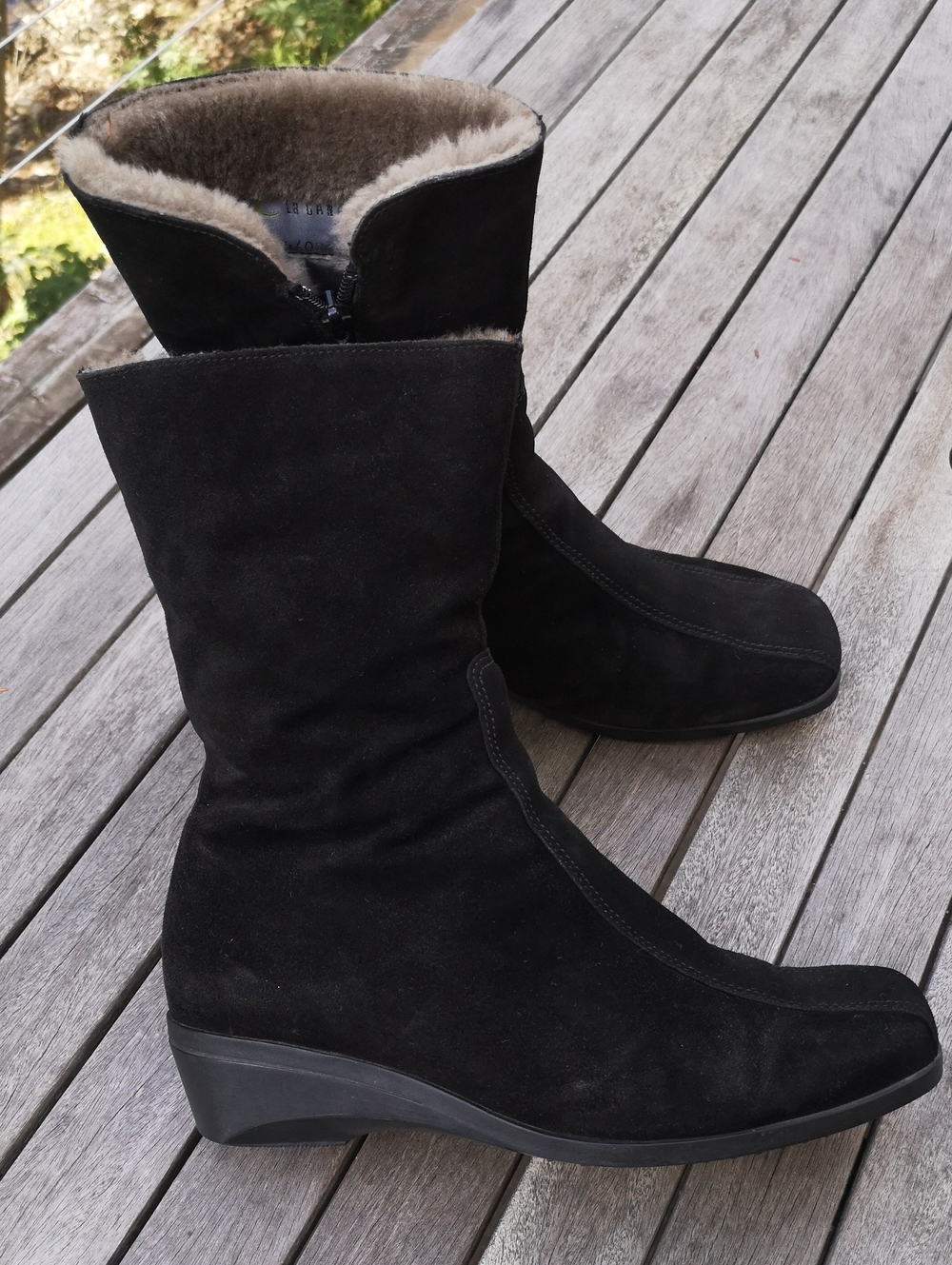 La Canadienne suede winter boots